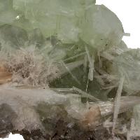 Apophyllite verte cristaux bruts avec scolecite et stilbite