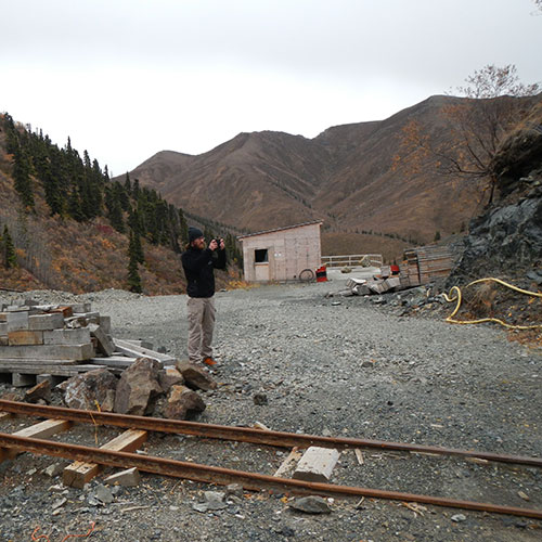 Damien Ferronato visite une mine de cuivre dans le Yukon, Canada